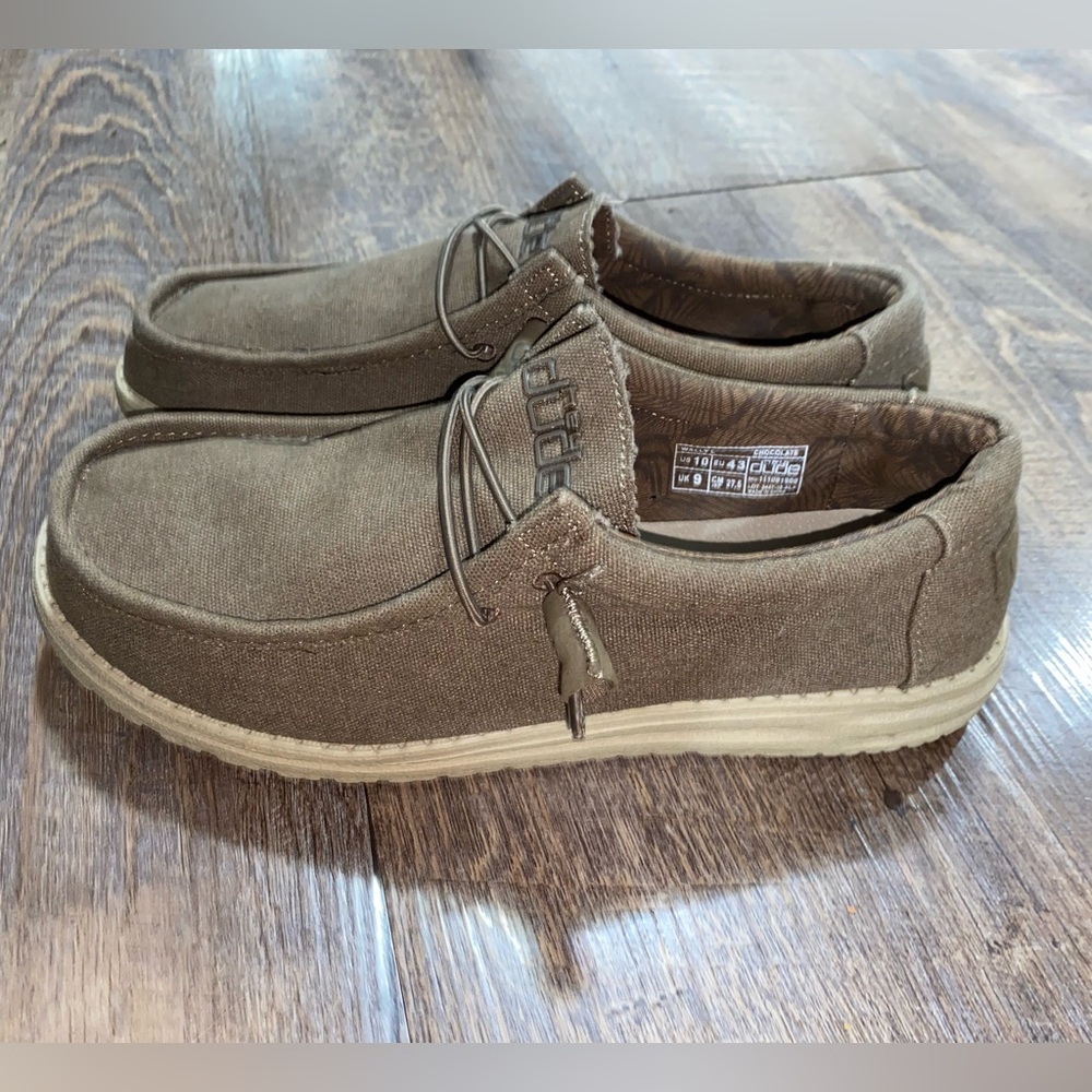 Hey Dude Mens Chocolate Loafers size 10